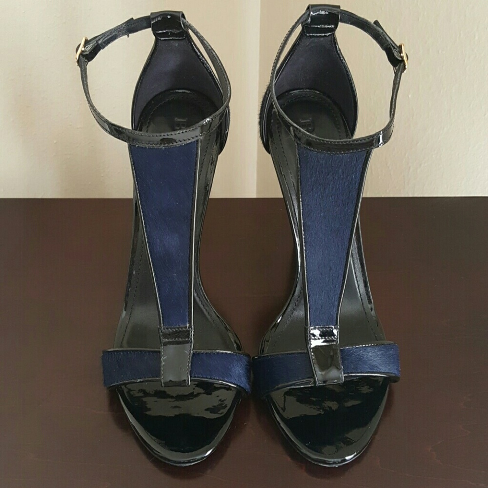 Burberry "Pony Willough" Sandal 36.5